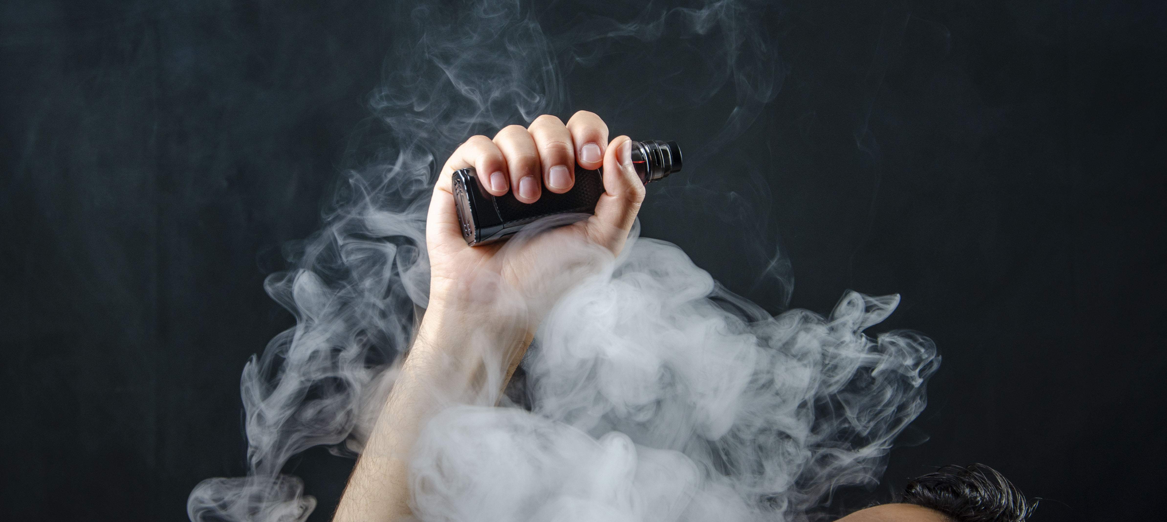 vape-in-hand-and-cloud.jpeg